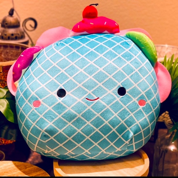 Squishmallow 11" Bertie the Blue Ice Cream Sundae Taco - Picture 2 of 13